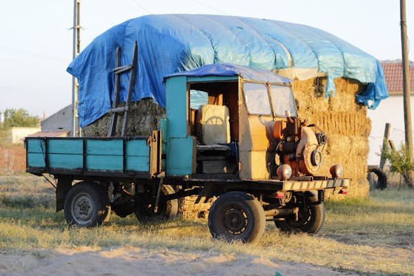 Choisir la meilleure bâche camion pour sécuriser vos biens