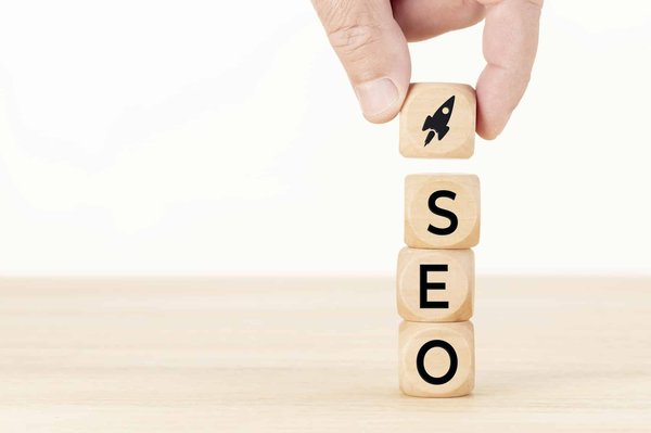 Comment une entreprise de services de traduction peut-elle se démarquer grâce au SEO multilingue ?