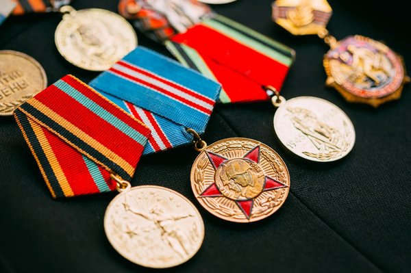 Découvrez les médailles militaires françaises : leur riche histoire